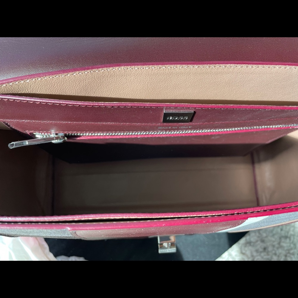 Hugo Boss bag - Picture 9 of 13